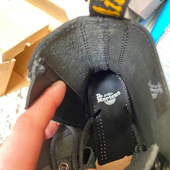 NOT FOR SALE, DO NOT BUY. WANTING TO MAKE SURE THESE ARE LEGIT PLEASE. Jadon. - Picture 9 of 11